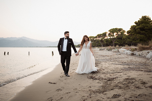 lovely-summer-wedding-athens-romantic-flowers_03