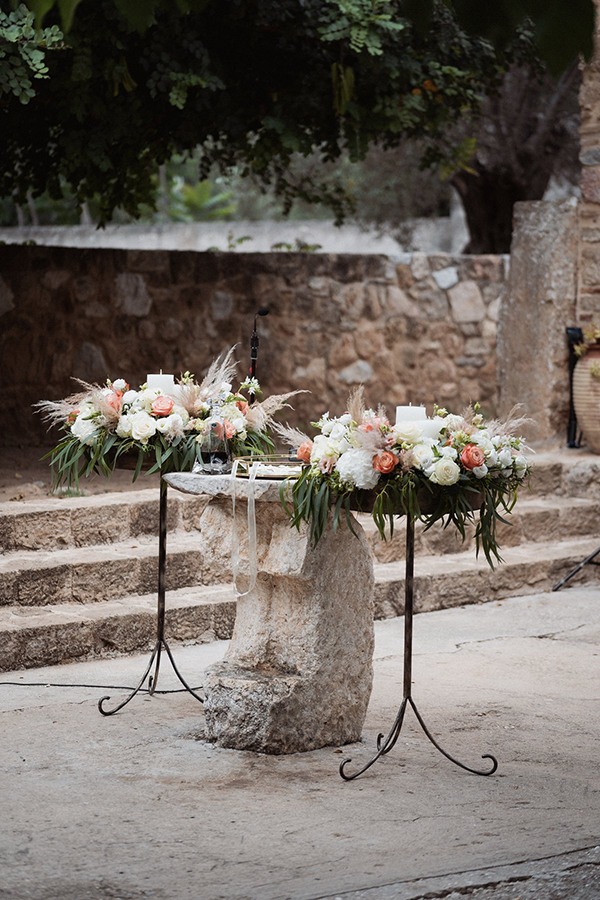lovely-summer-wedding-athens-romantic-flowers_11