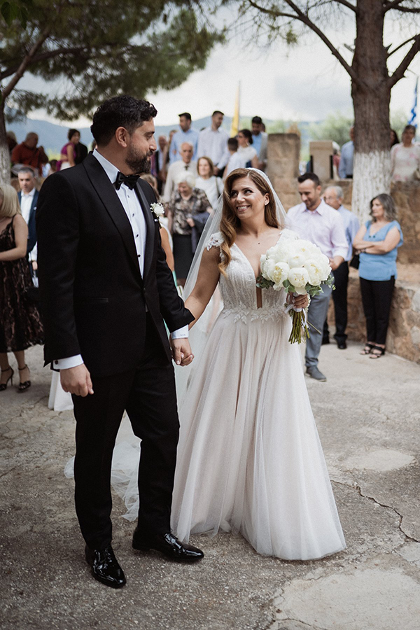 lovely-summer-wedding-athens-romantic-flowers_13