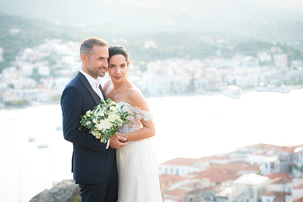 lovely-summer-wedding-poros-white-flowers_01