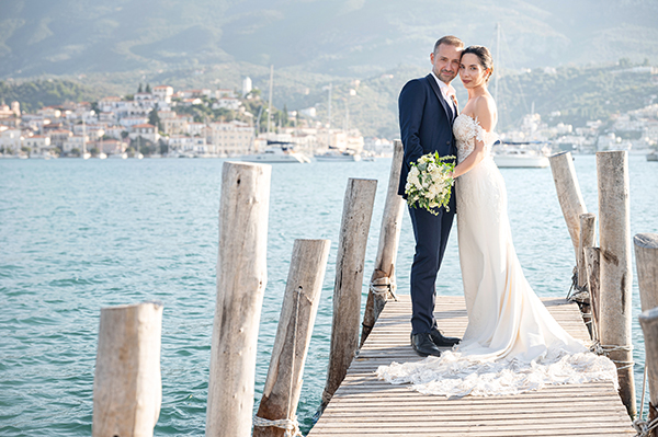lovely-summer-wedding-poros-white-flowers_04