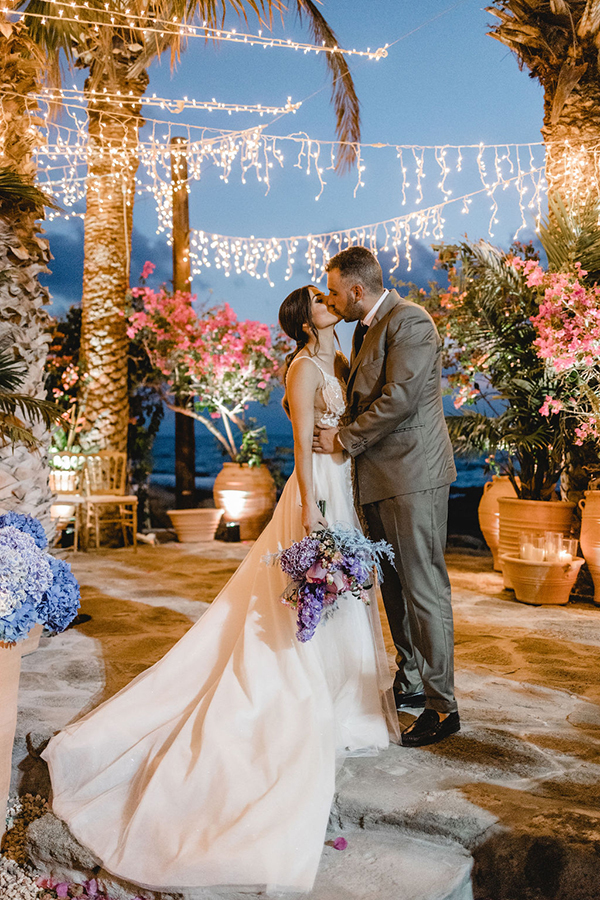 modern-autumn-wedding-tropical-theme_17x