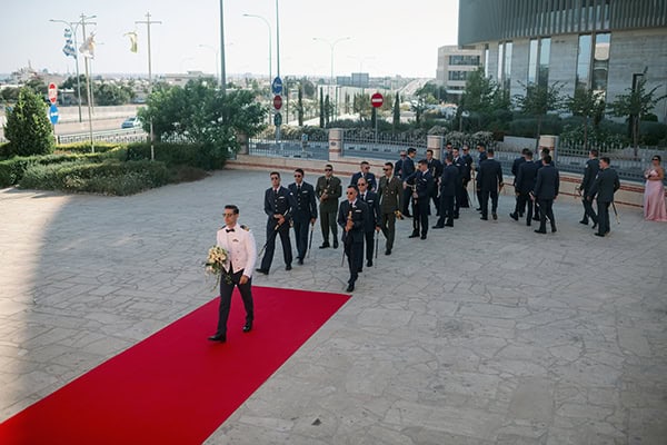 romantic-military-wedding-limassol-all-white-flowers_11