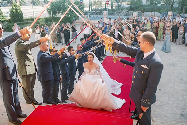 romantic-military-wedding-limassol-all-white-flowers_14