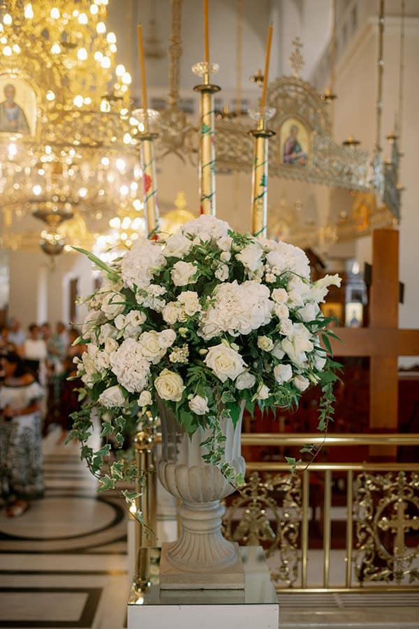 romantic-military-wedding-limassol-all-white-flowers_15