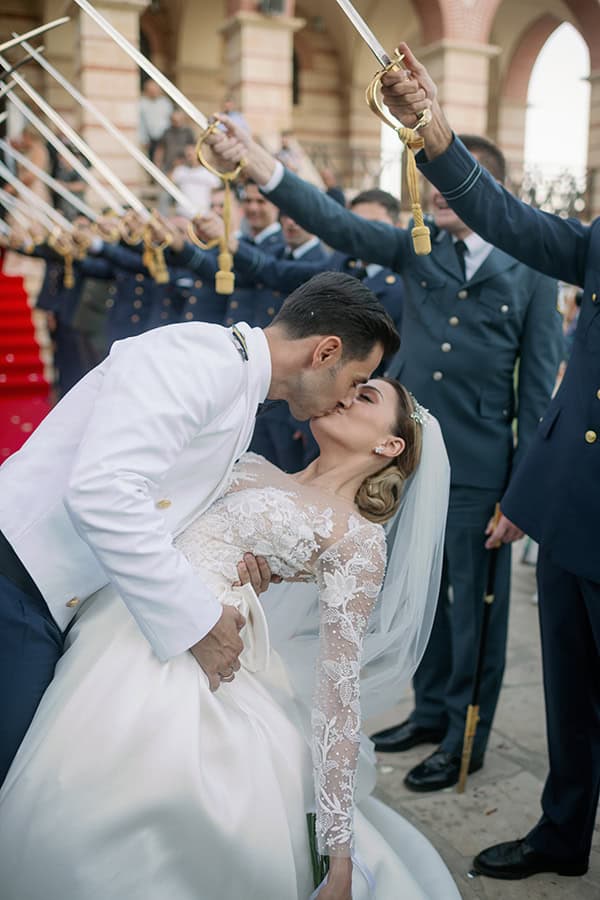 romantic-military-wedding-limassol-all-white-flowers_21