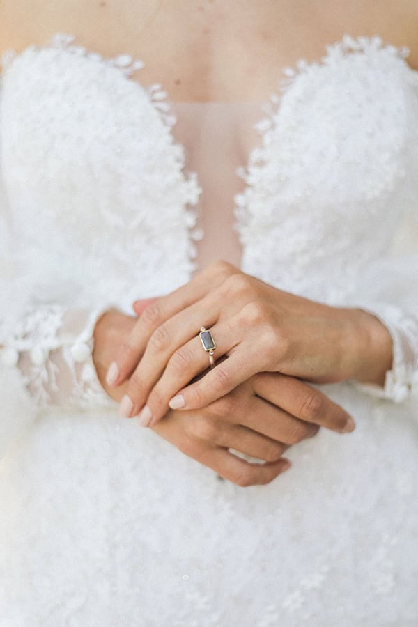 romantic-styled-shoot-kefalonia-yellow-hues_03