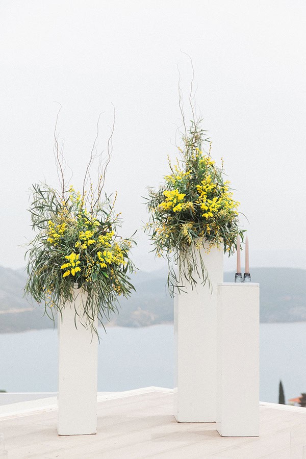 romantic-styled-shoot-kefalonia-yellow-hues_10