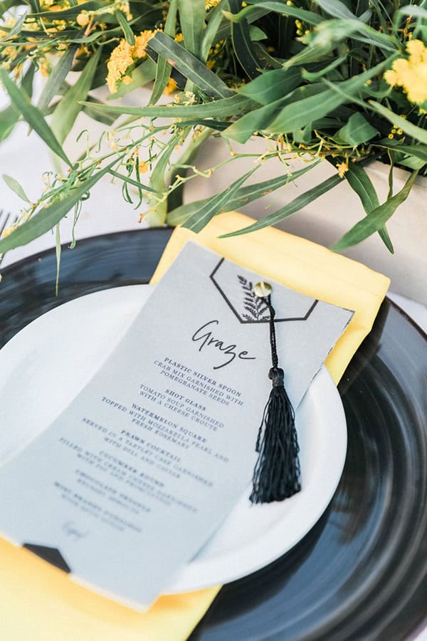 romantic-styled-shoot-kefalonia-yellow-hues_17z