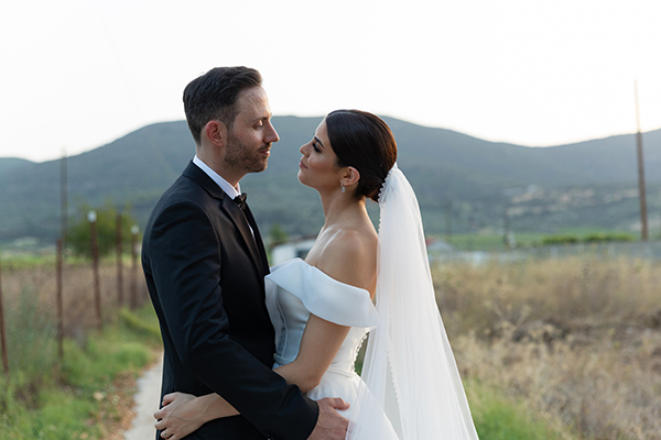 romantic-summer-wedding-menea-orange-roses_02