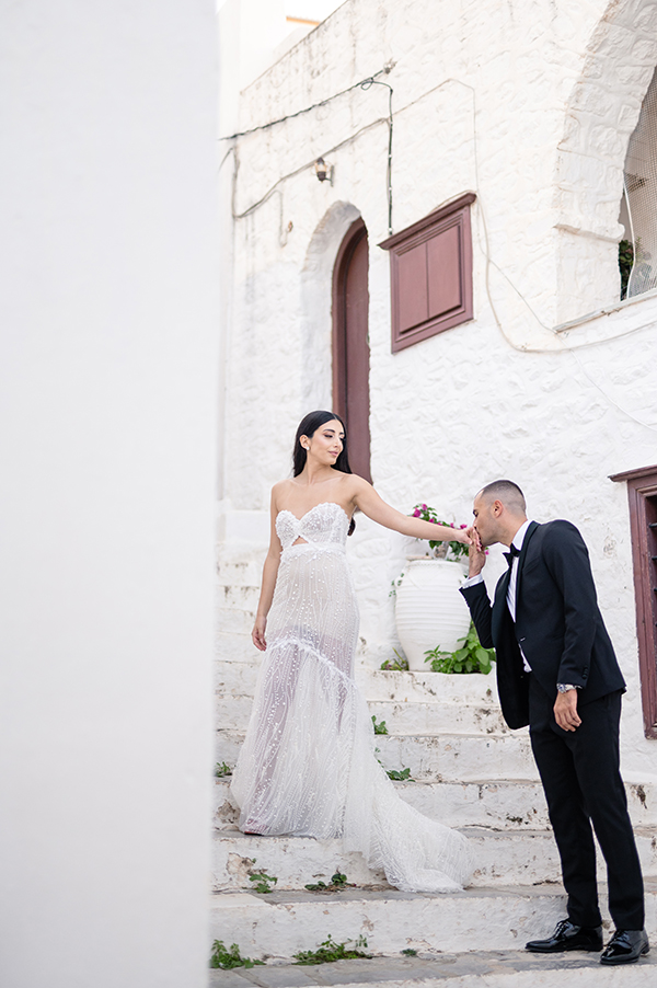 romantic-wedding-athens-white-roses-baby-breath_02