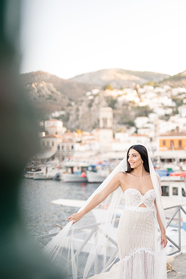 romantic-wedding-athens-white-roses-baby-breath_03