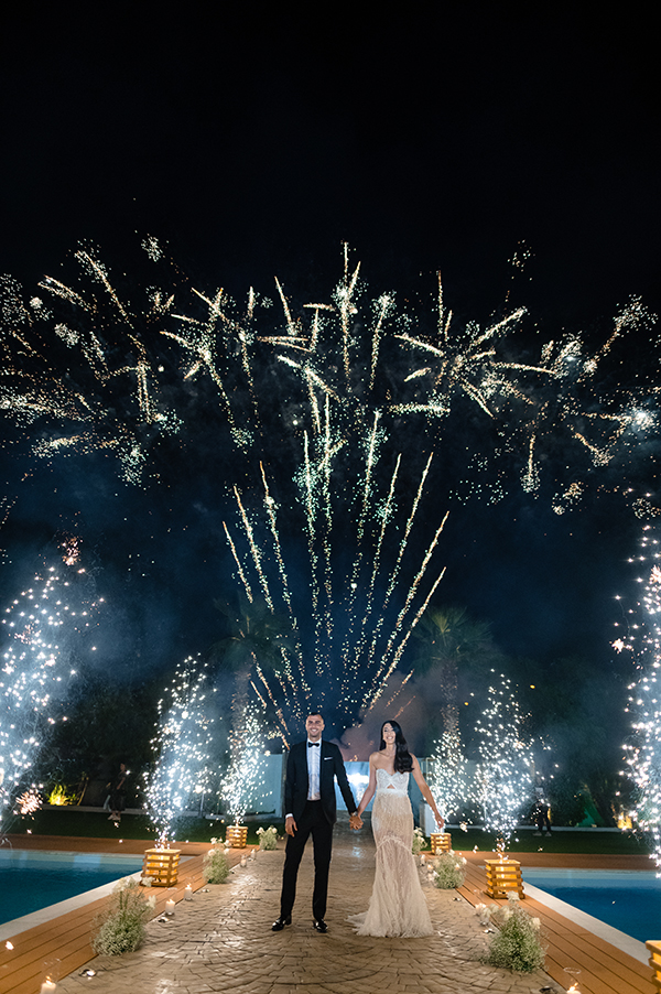 romantic-wedding-athens-white-roses-baby-breath_18