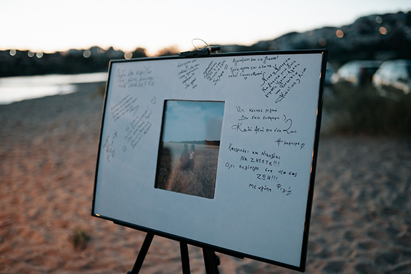 spring-wedding-on-the-beach-anavyssos-bohemian-flair_17