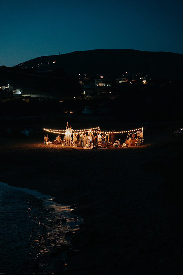 spring-wedding-on-the-beach-anavyssos-bohemian-flair_21