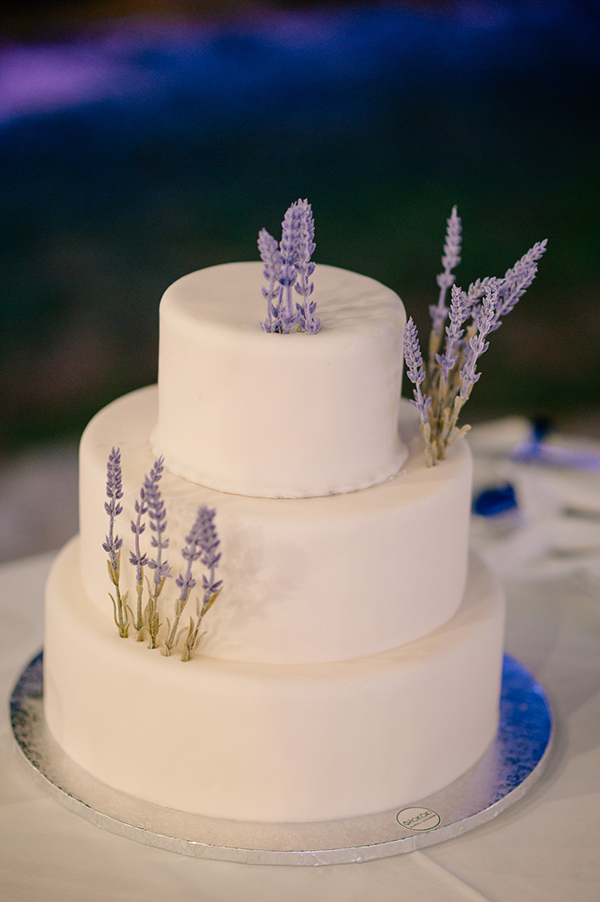 summer-wedding-lesvos-white-hydrangeas-pink-roses_21