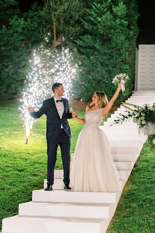 summer-wedding-patras-white-flowers_33