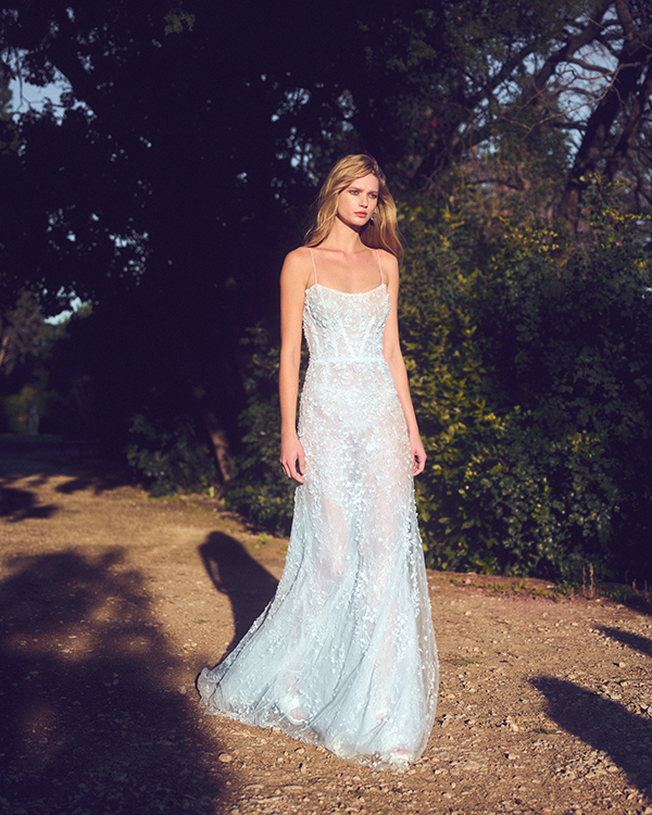 ultra-gorgeous-wedding-gowns-mary-barola_01