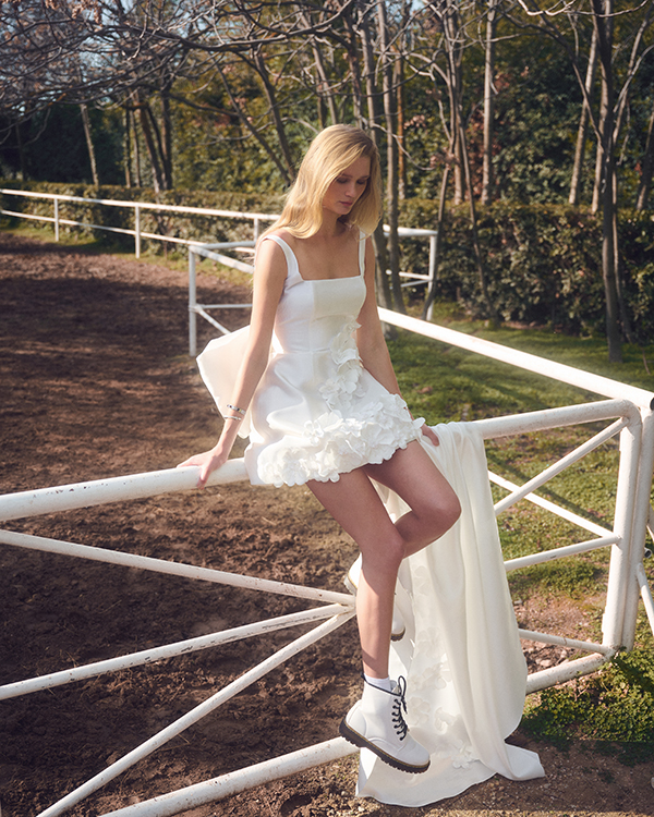 ultra-gorgeous-wedding-gowns-mary-barola_03