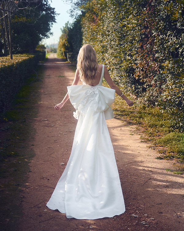 ultra-gorgeous-wedding-gowns-mary-barola_04