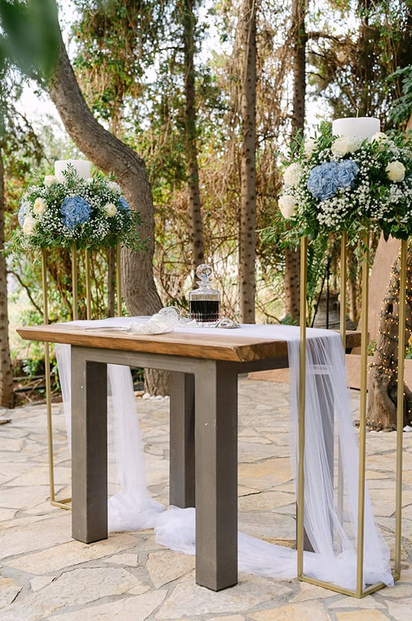 autum-wedding-ktima-kleopatra-white-light-blue-flowers_14z