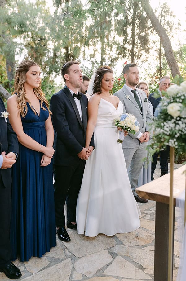 autum-wedding-ktima-kleopatra-white-light-blue-flowers_20x