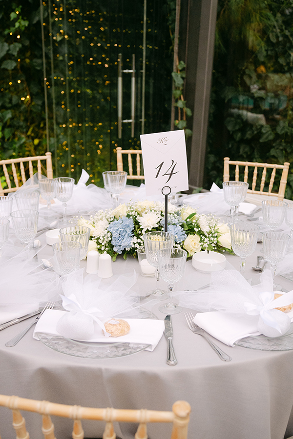 autum-wedding-ktima-kleopatra-white-light-blue-flowers_24z