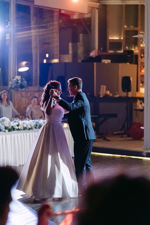 autum-wedding-ktima-kleopatra-white-light-blue-flowers_31