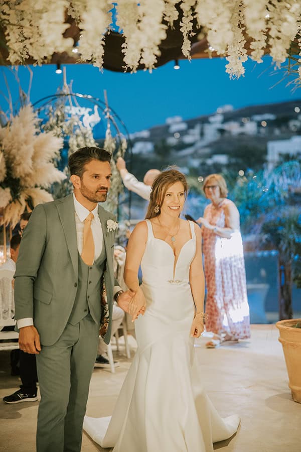 boho-chic-wedding-syros-ivory-pampas-grass_27