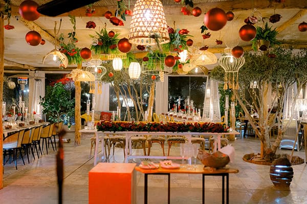 chi-winter-wedding-nicosia-red-roses_21