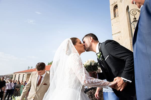 fall-wedding-kozani-white-hydrangeas_12