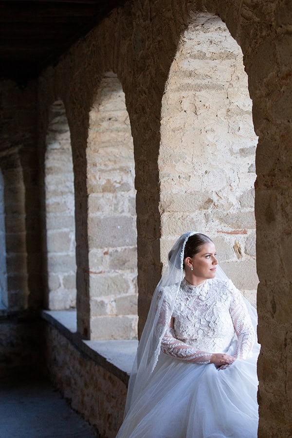 fall-wedding-kozani-white-hydrangeas_15z