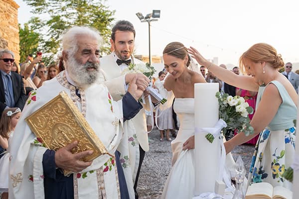 fall-wedding-rhodes-white-flowers_11x