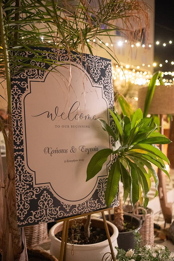 fall-wedding-rhodes-white-flowers_12x