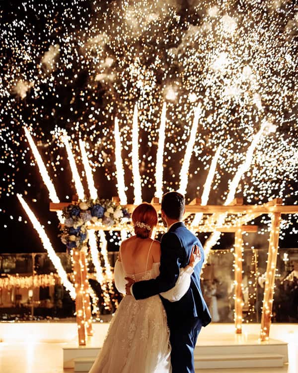 fall-wedding-santorini-blue-colors_34