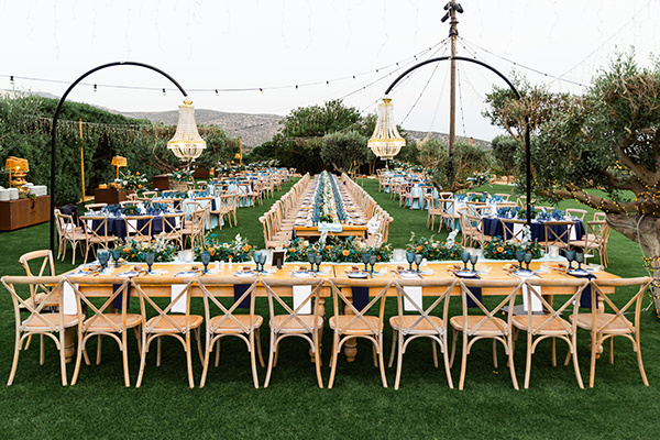 gorgeous-decoration-wedding-baptism-orange-blue-hues_12