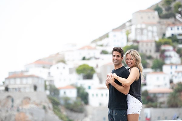 intimate-summer-wedding-hydra-prewedding-photoshoot_01