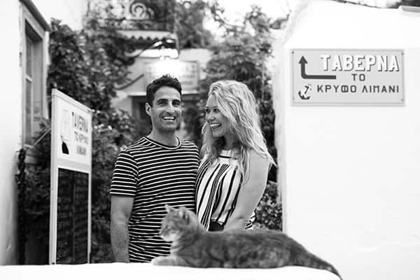 intimate-summer-wedding-hydra-prewedding-photoshoot_03