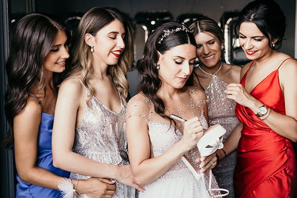 lovely-summer-wedding-evia-baby-blue-hydrangeas_05