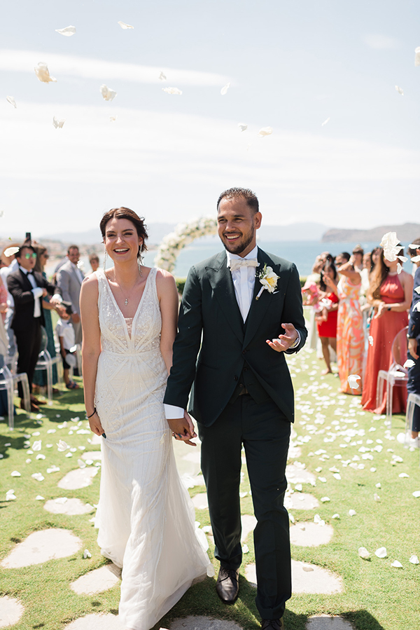 mmer-destination-weddin-sea-view-by-en-kipo-white-flowers_01
