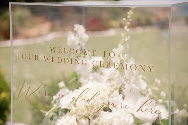 mmer-destination-weddin-sea-view-by-en-kipo-white-flowers_05