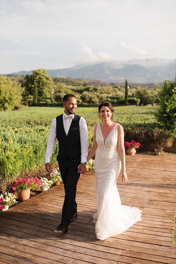 mmer-destination-weddin-sea-view-by-en-kipo-white-flowers_10