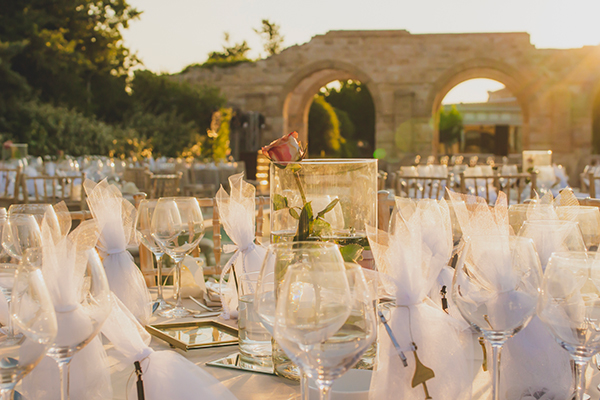 pink-white-summer-wedding-mouseio-oinou_11