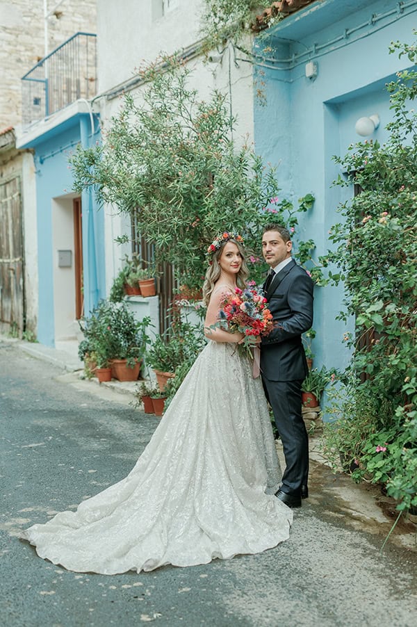 romantic-fall-wedding-evgenios-hills-colorful-flowers_01