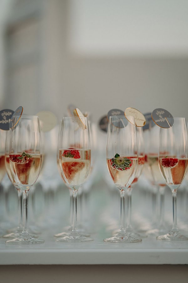 romantic-fall-wedding-naxos-white-flowers_12