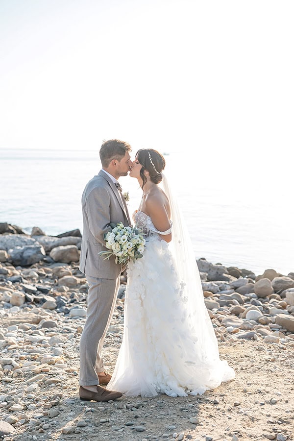 romantic-summer-wedding-chalkidiki-white-roses_01