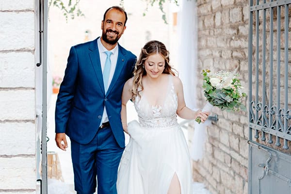 Ρομαντικός καλοκαιρινός γάμος με pale peach τριαντάφυλλα | Αριστέα & Γιάννης