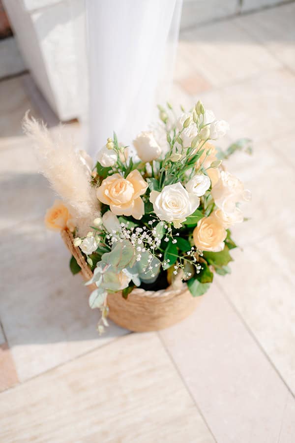 romantic-summer-wedding-pale-peach-roses_06