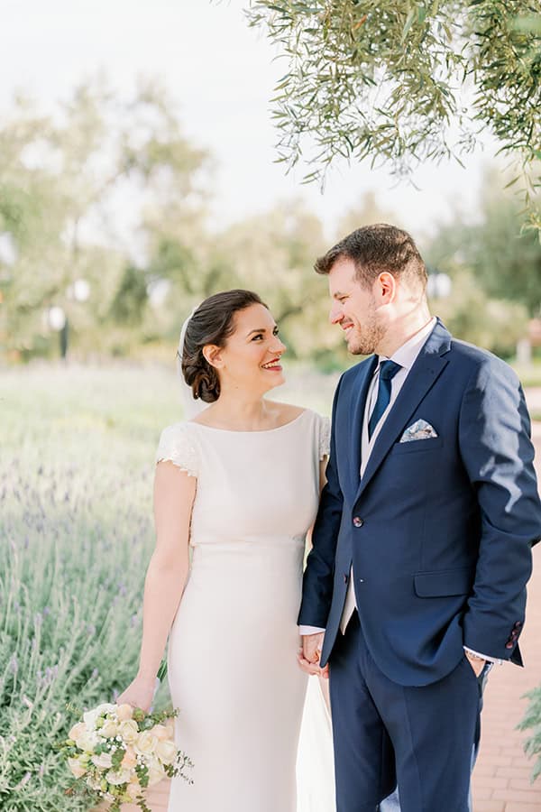 spring-wedding-kropias-gi-pastel-hues_02