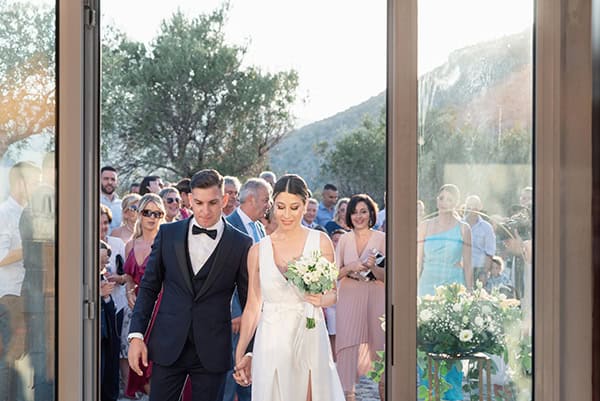 summer-wedding-antikyra-romantic-flowers_15